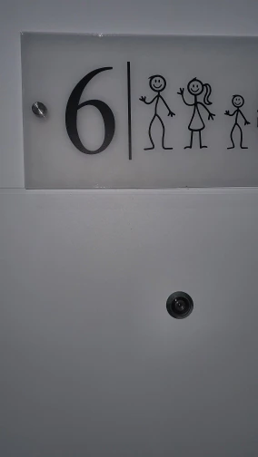 Door-Sign-Review-Liam